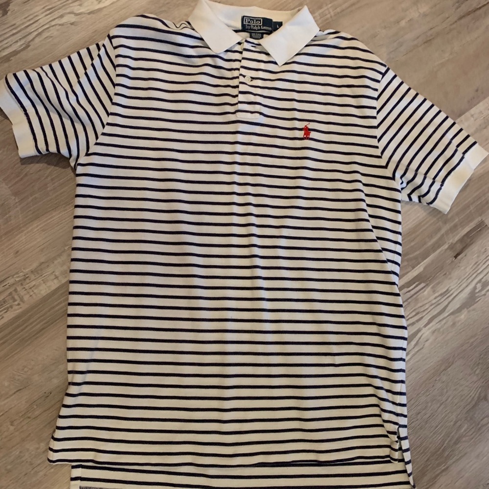 Polo - Picture 2 of 2